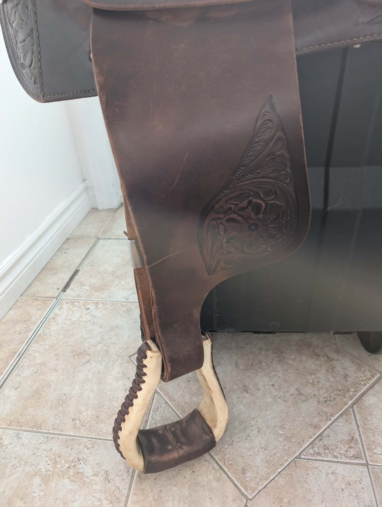 Selle western (2) - 6 1/2 pouces d'arçon