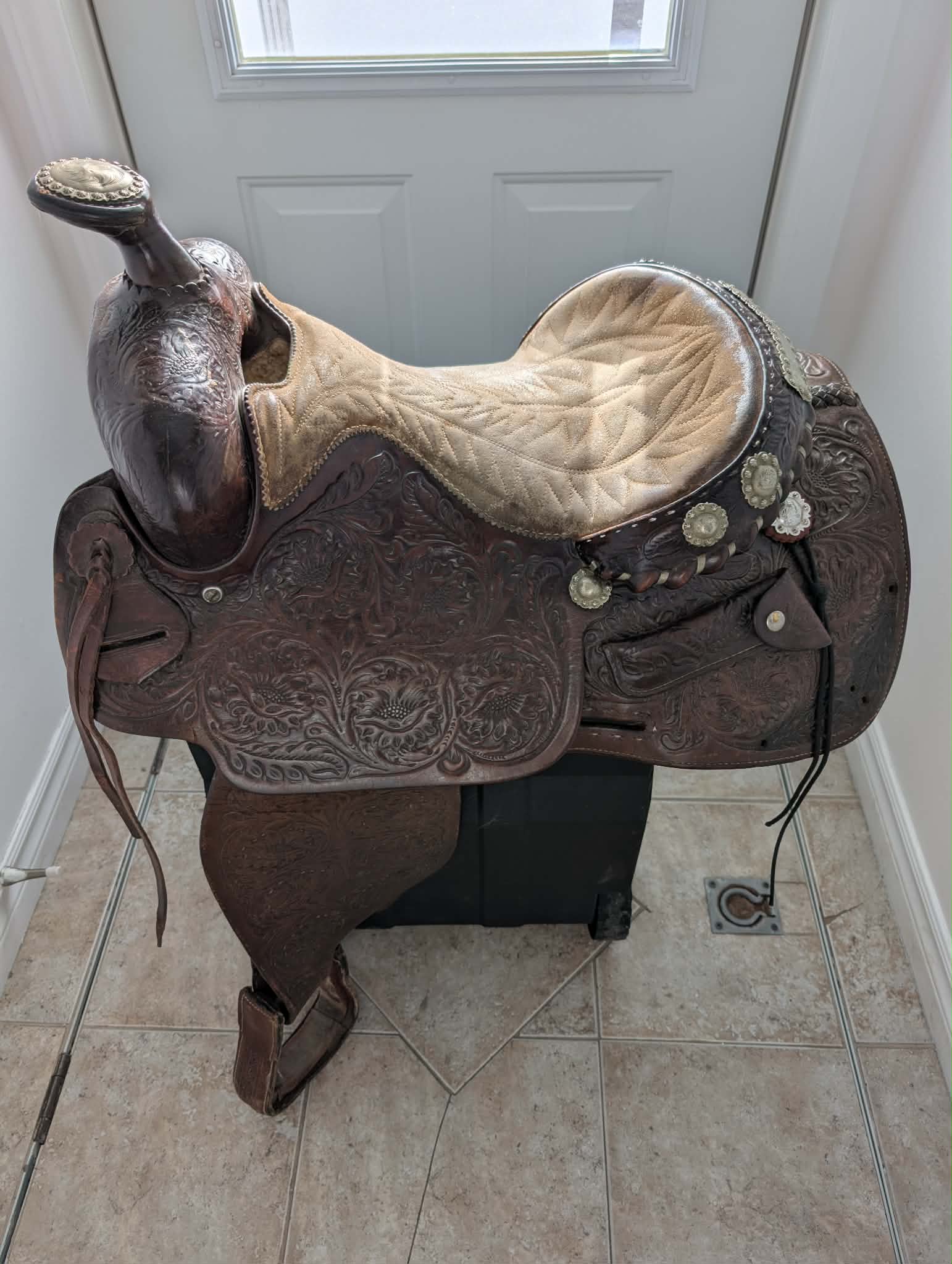 Selle western (1) - 7 pouces d'arçon