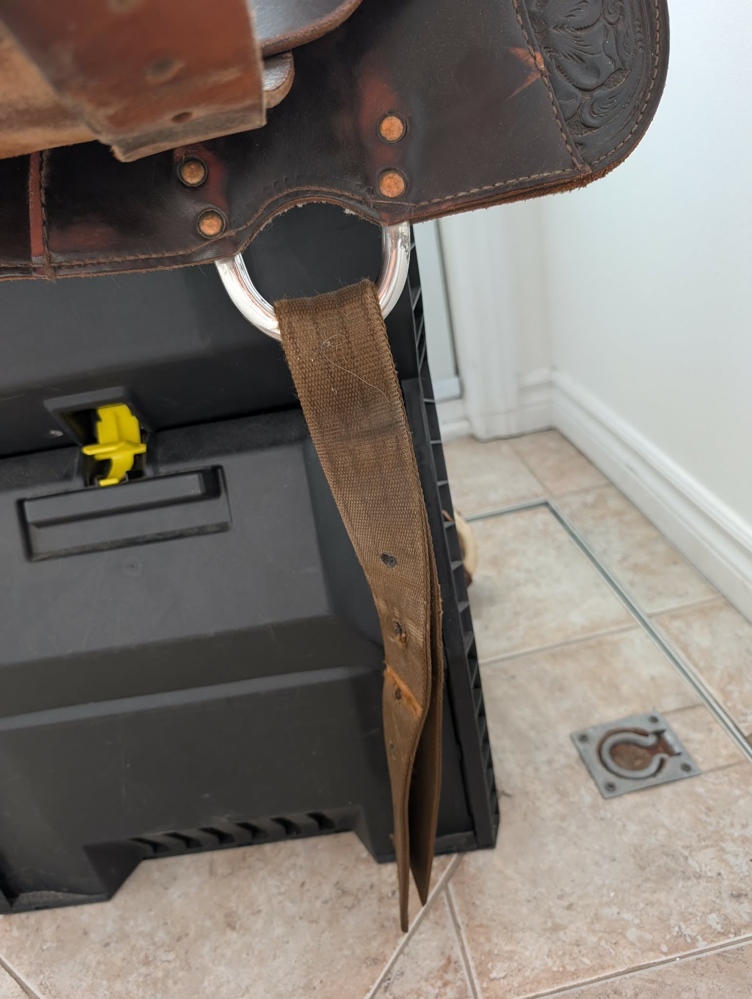 Selle western (2) - 6 1/2 pouces d'arçon