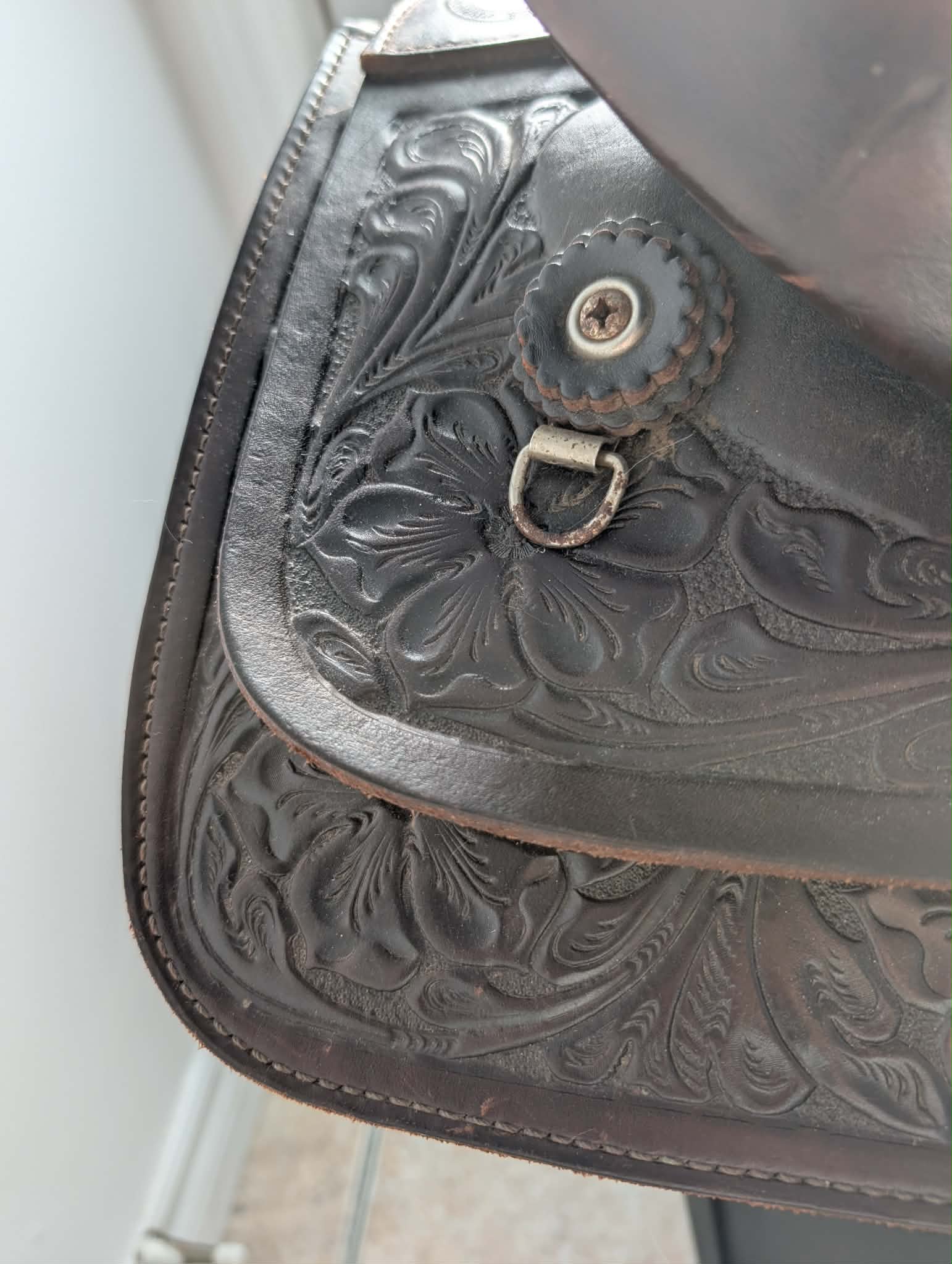 Selle western (2) - 6 1/2 pouces d'arçon