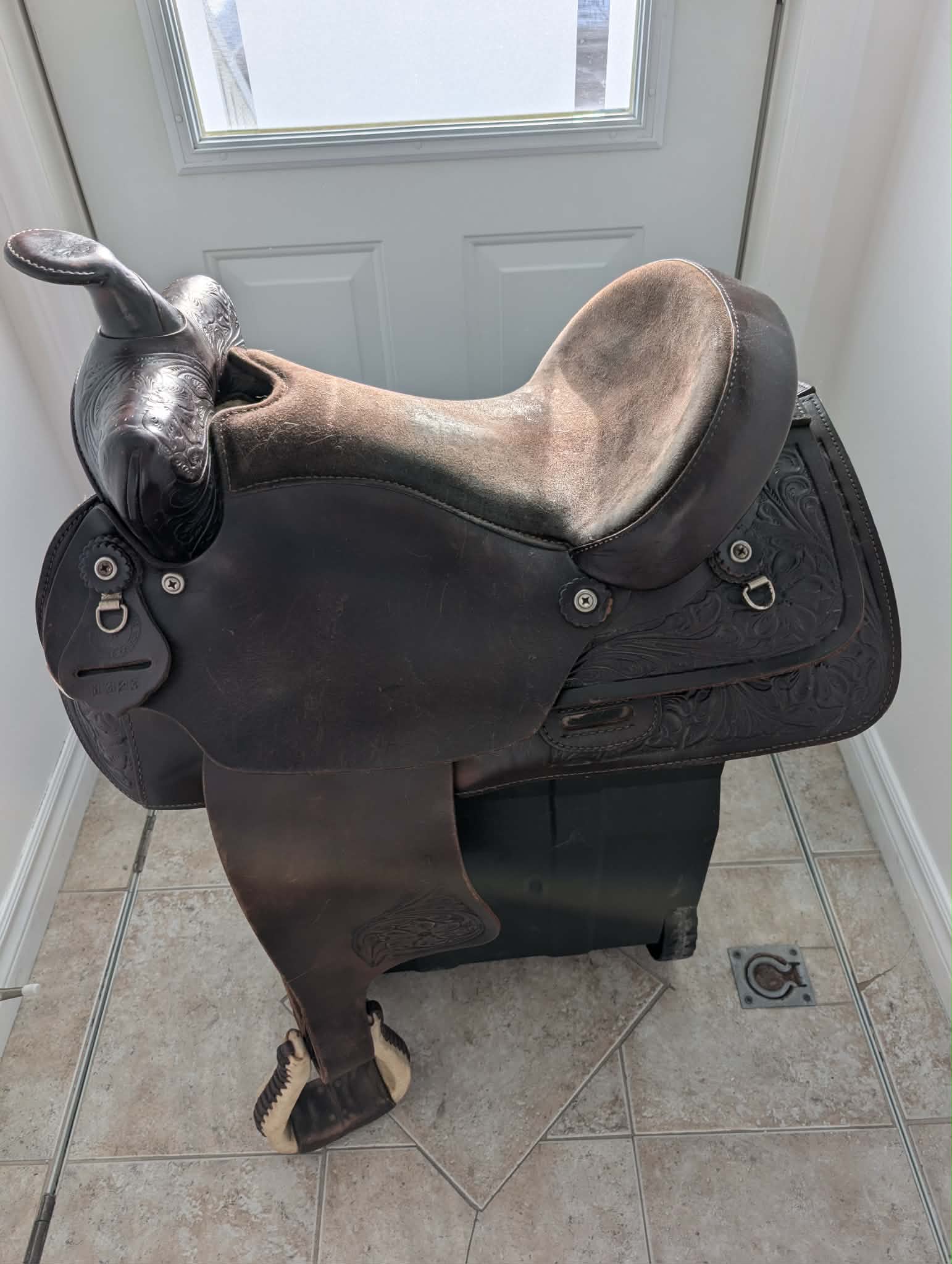 Selle western (2) - 6 1/2 pouces d'arçon