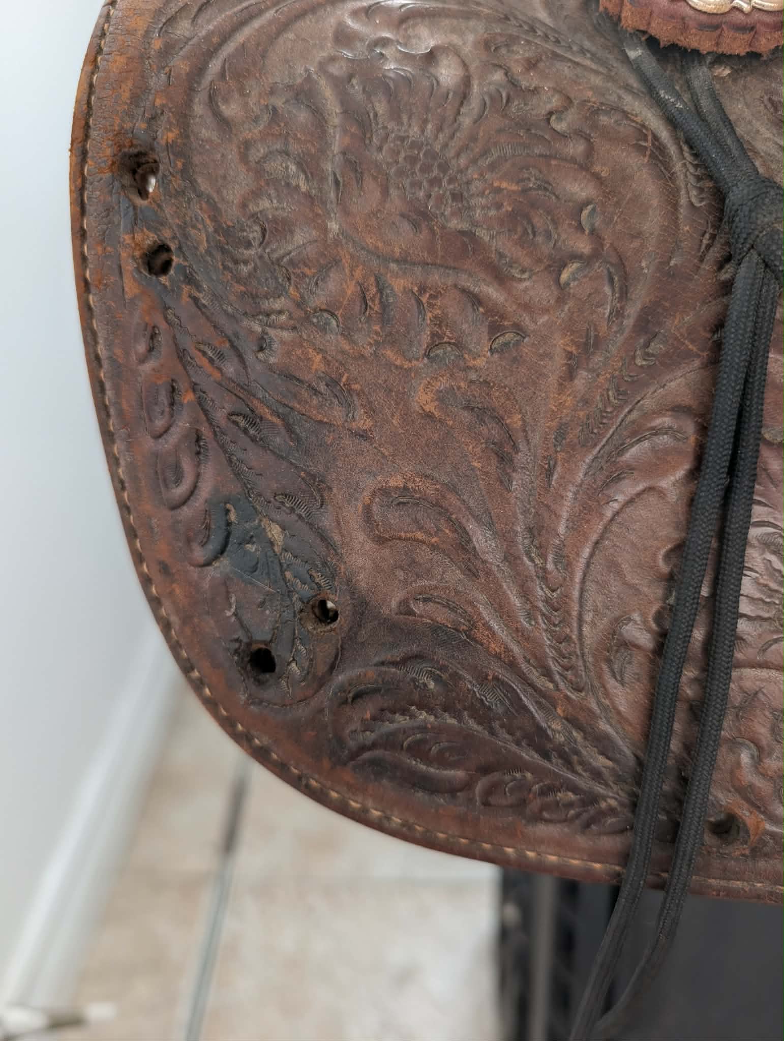 Selle western (1) - 7 pouces d'arçon